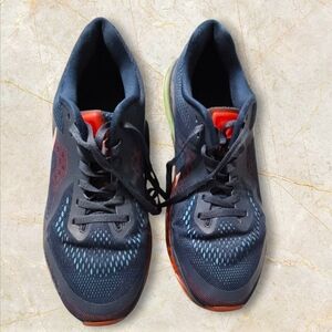 Nike Air Max Men's Athletic Shoes Sz. 11